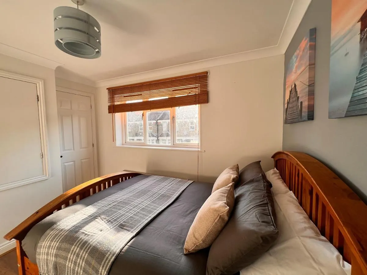 42I Premium Rooms London Exactly Like The Photos Guest house