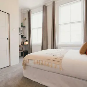 D8 - Shoreditch Guest house